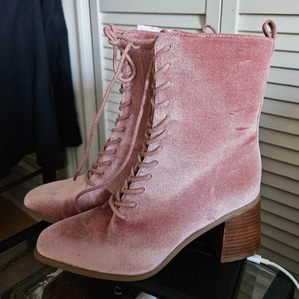 CROWN & IVY SANNA Pink Grandma Prairie Lace-Up Boots Crushed Velvet Cosplay Sz.7 - Picture 11 of 12